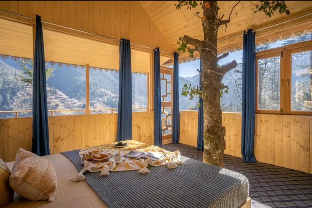Вілла Into The Woods Treehouse Jibhi Екстер'єр фото